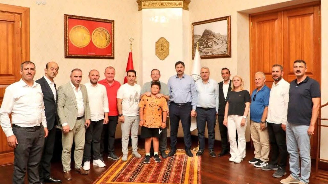 Vali Ziya Polat, BEM-BİR-SEN heyetini makamında ağırladı