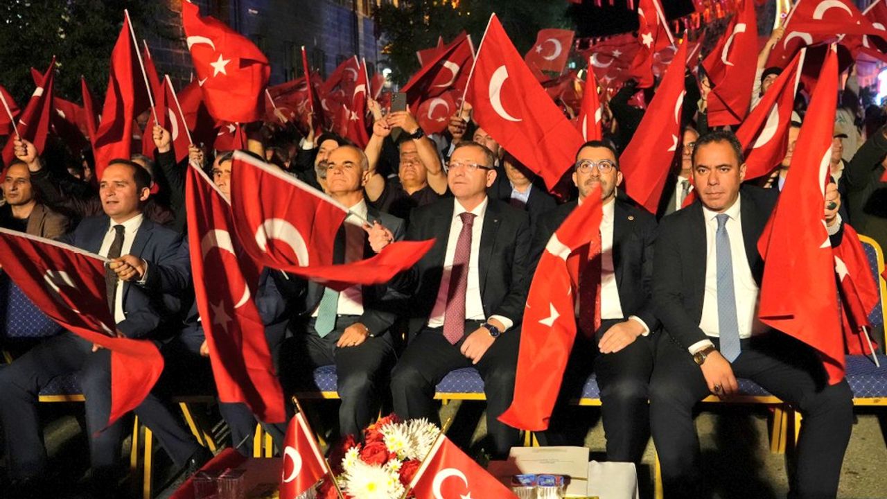 15 Temmuz Demokrasi ve Millî Birlik Günü’nün yıldönümünde Karslılar tek yürek oldu