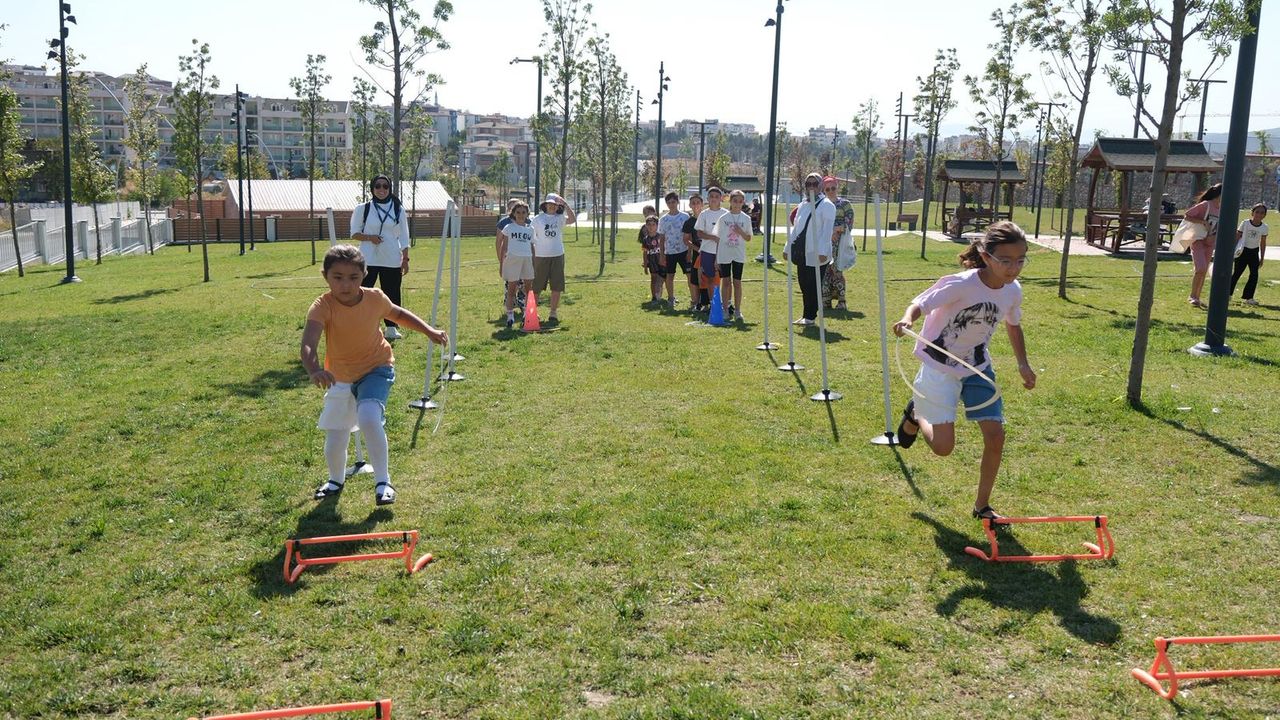 Geleneksel sokak oyunları millet bahçelerine taşındı