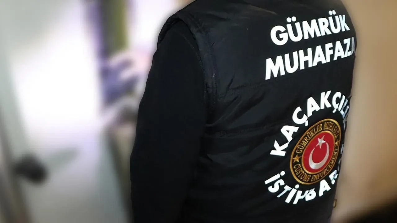 Ticaret Bakanlığı ekiplerinden gümrükte kaçak oyuncak ve telefon operasyonu