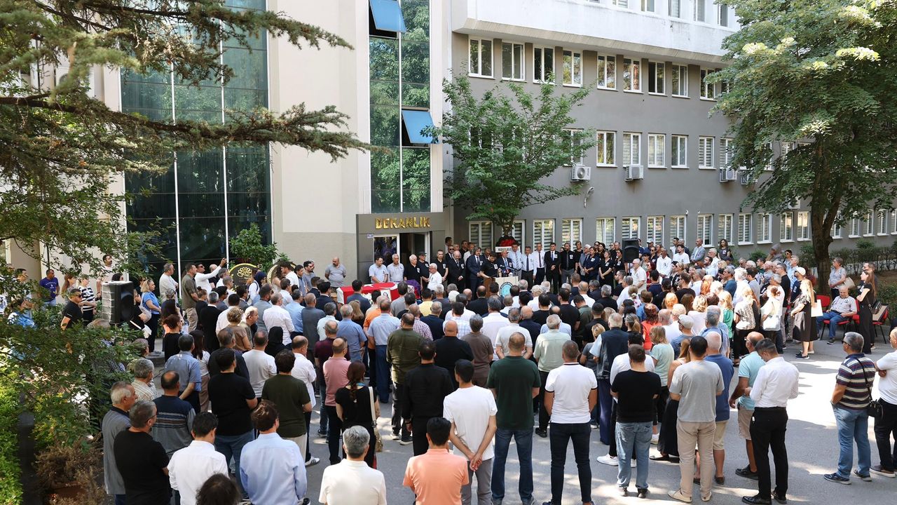 Prof. Dr. Lale Karabıyık, Uludağ Üniversitesi’nden uğurlandı