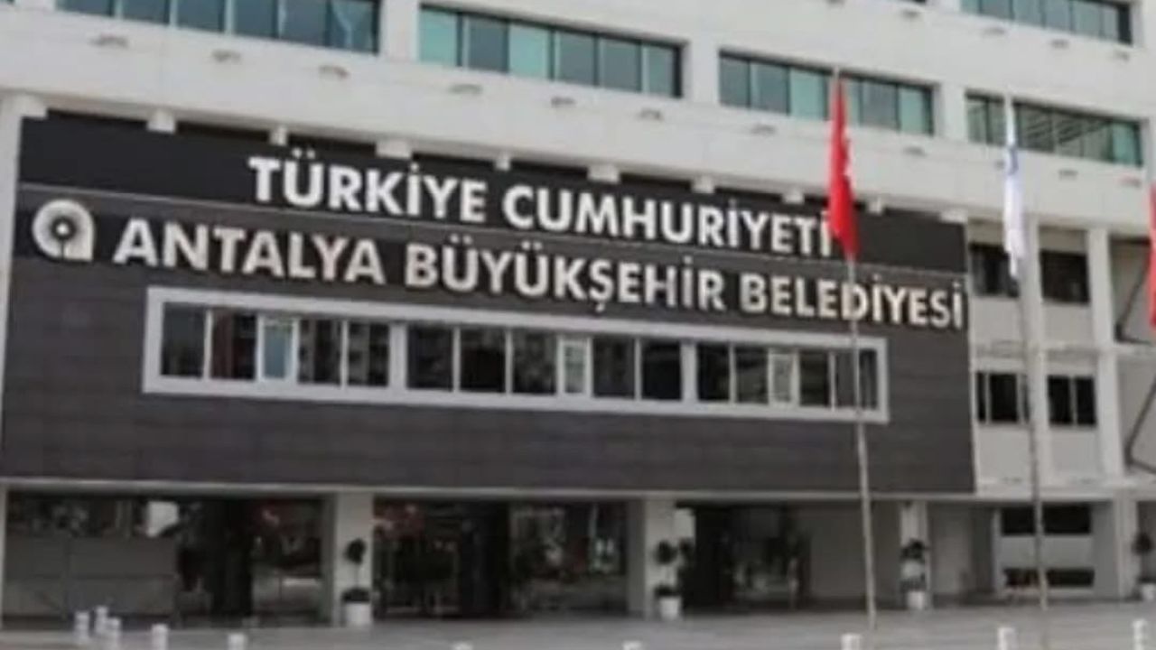 Antalya Büyükşehir Belediyesi’nde üst düzey gözaltılar