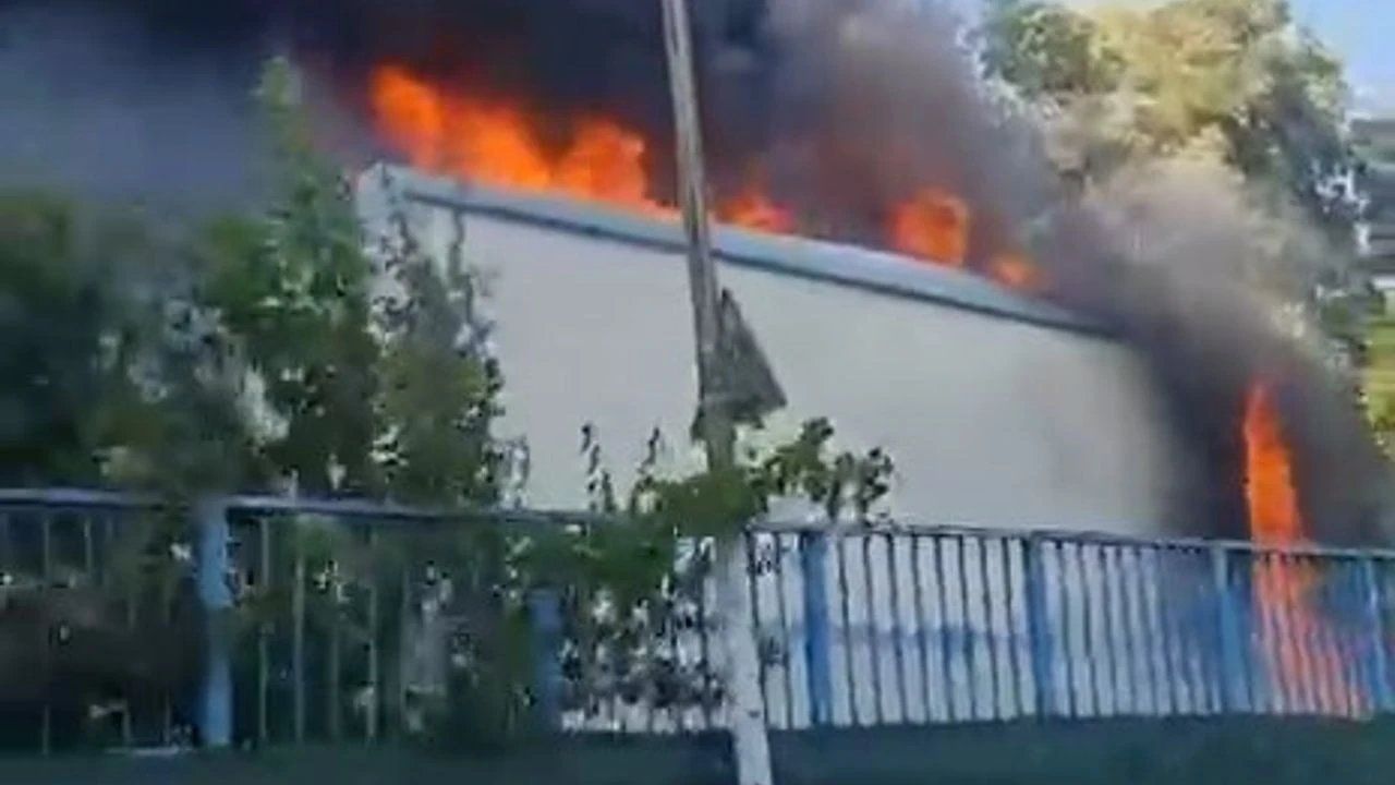 Pendik’te İSKİ’ye ait arıtma tesisinde yangın