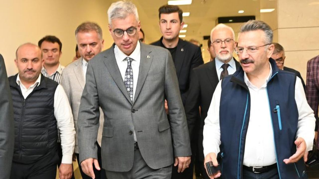 Bakan Memişoğlu’ndan yaralı orman işçisine hastane ziyareti