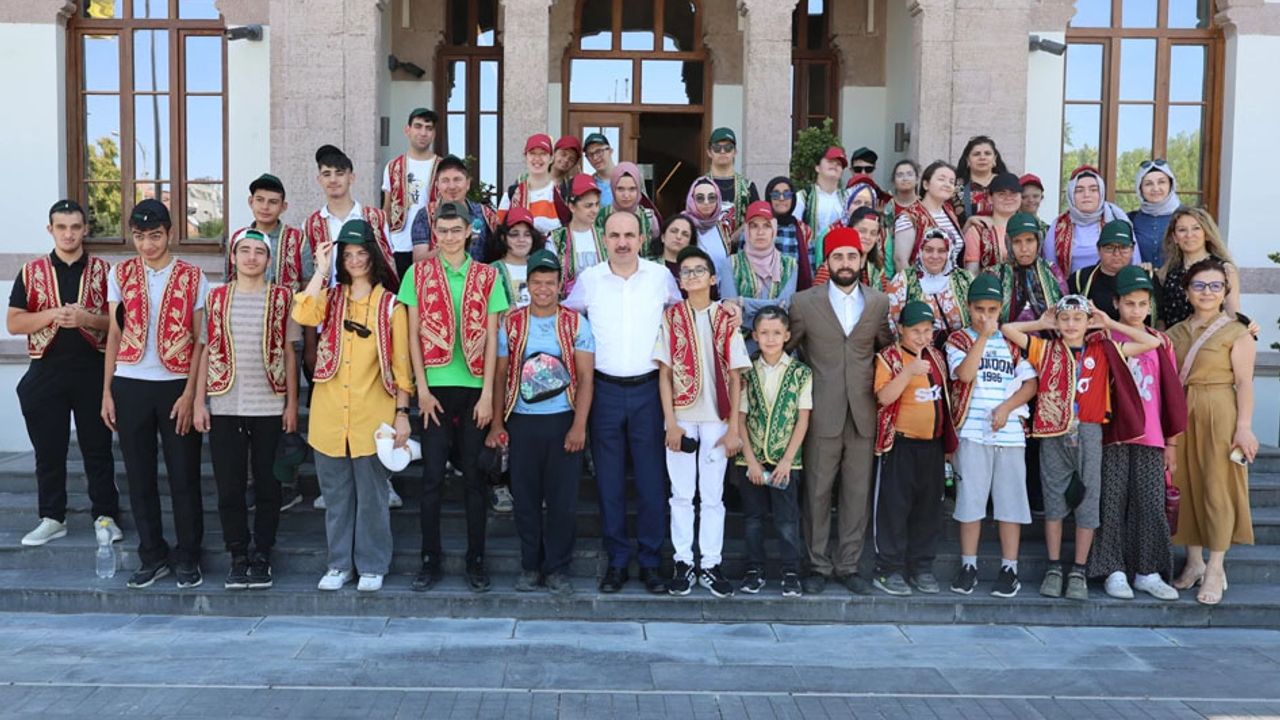 Konya’da özel gençler yaz okulu ile hem eğleniyor hem öğreniyor