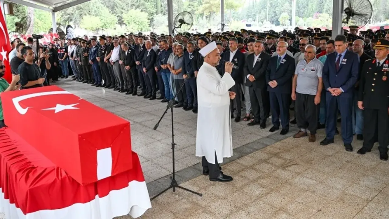 Şehit Jandarma Uzman Çavuş Yıldırım, Adana’da son yolculuğuna uğurlandı
