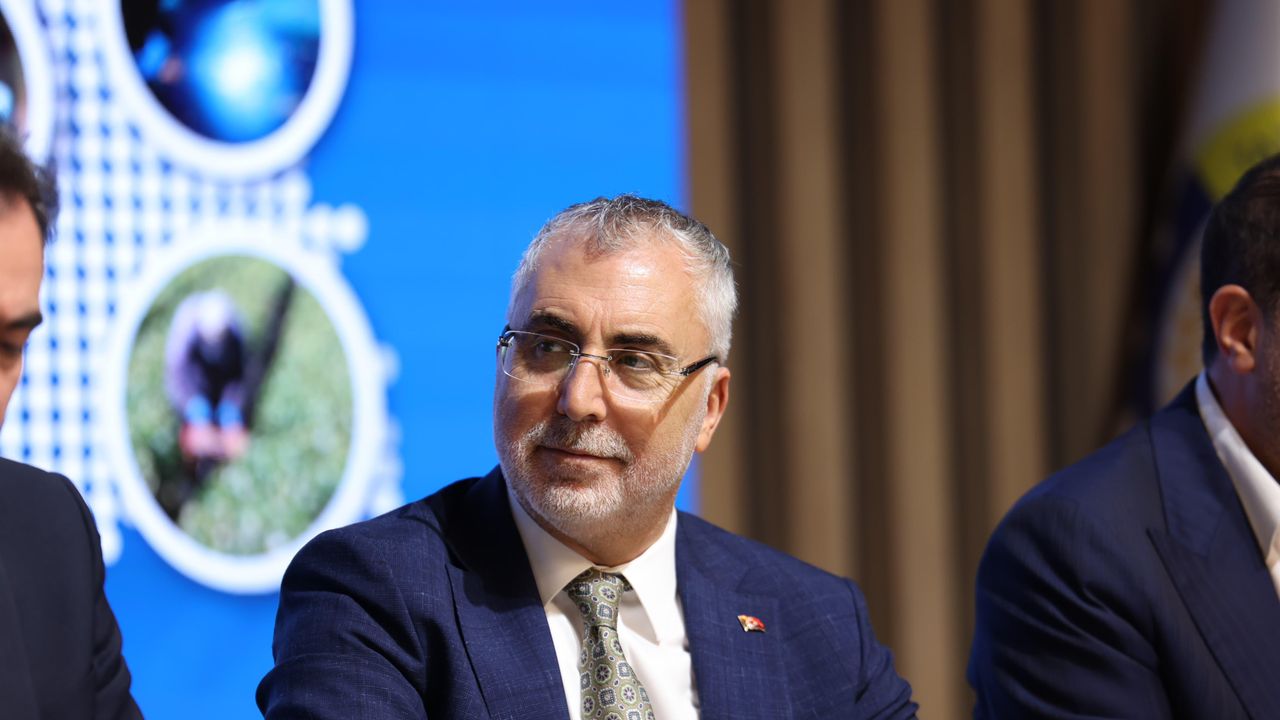 Bakan Işıkhan: Enerjimizi terörle mücadeleye değil üretime, istihdama, kalkınmaya, harcayacağız