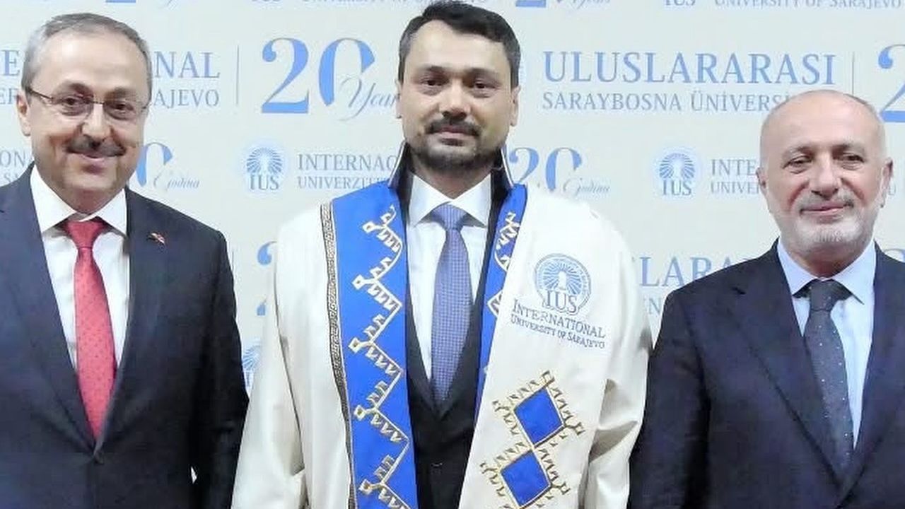 Uluslararası Saraybosna Üniversitesi’nde Bayrak Değişimi