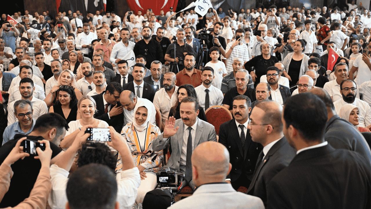 Anahtar Parti: Siyaset etiğini yok sayan, seviyesiz üslupla yapılan tepkilere asla aynı dille karşılık vermeyeceğiz