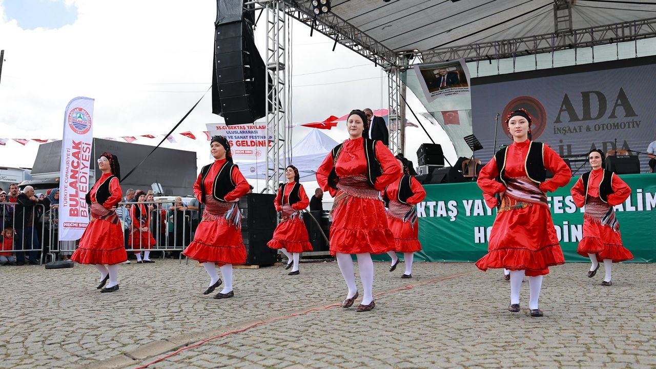 Bektaş Yayla Festivali muhteşem görüntülere sahne oldu