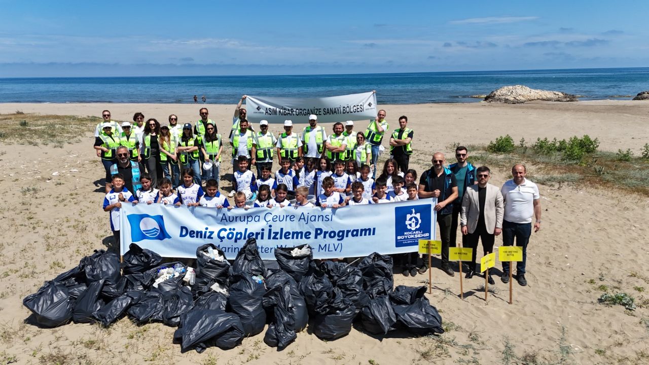 Büyükşehir’den daha temiz Kocaeli mesaisi; Deniz ve kıyı temizliğinde durmak yok