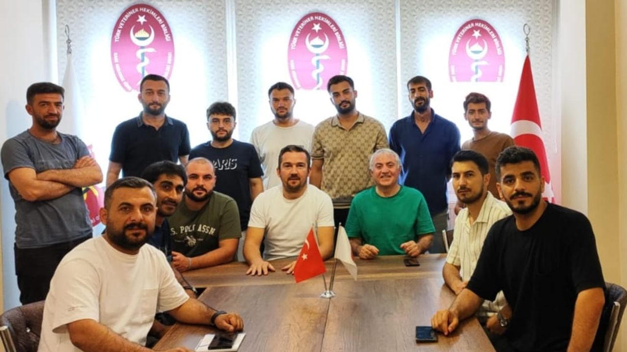 Kars Veteriner Hekimler Odası koordinatörlüğünde Suni Tohumlama Kursu başarıyla tamamlandı