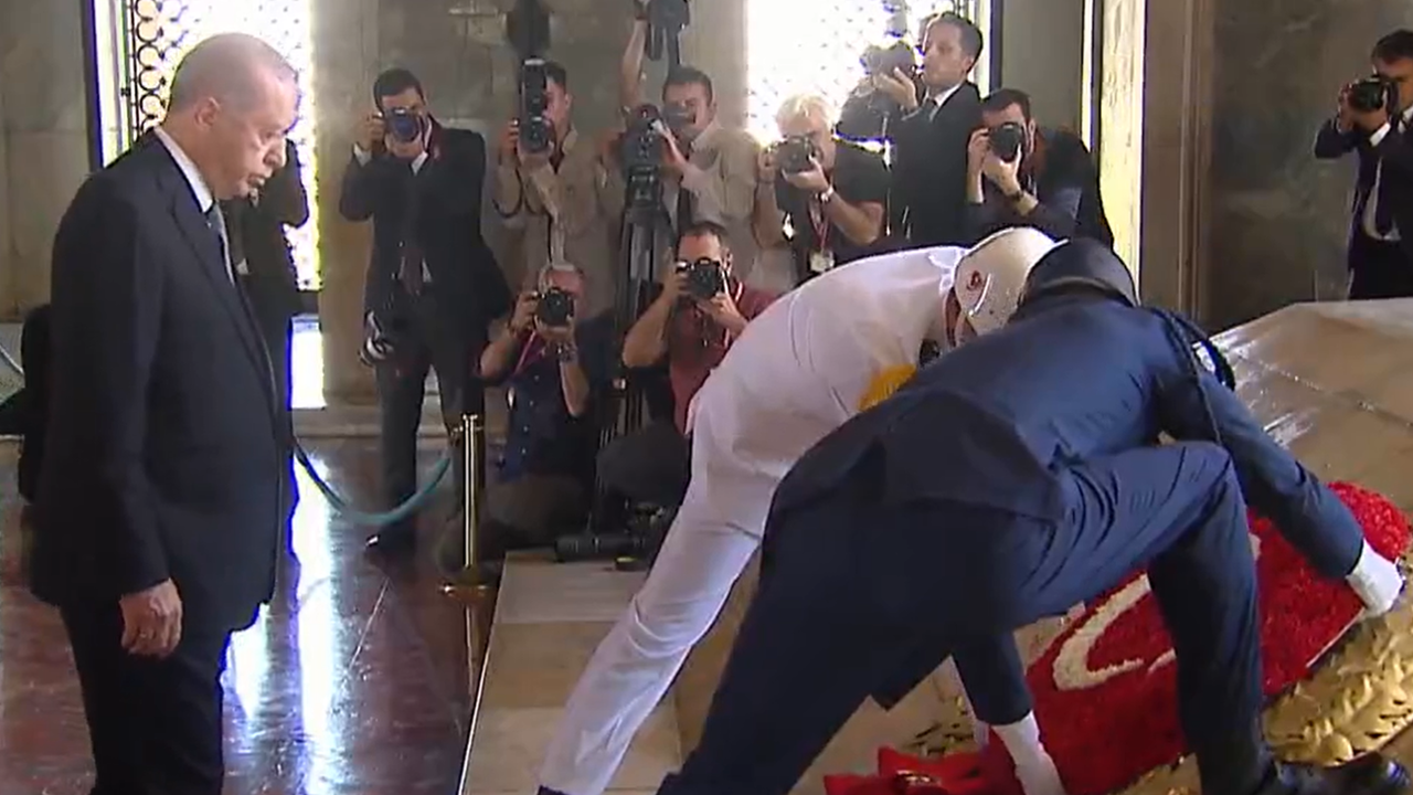 Cumhurbaşkanı Erdoğan ve devlet erkanı 30 Ağustos törenlerinde Anıtkabir’de