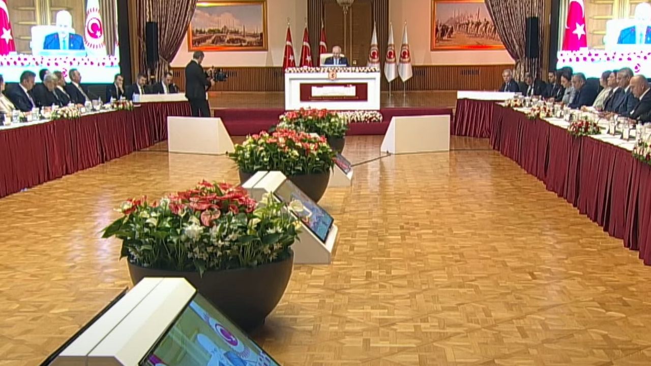 Yüksek Askeri Şura toplantısı Cumhurbaşkanı Erdoğan Başkanlığında başladı