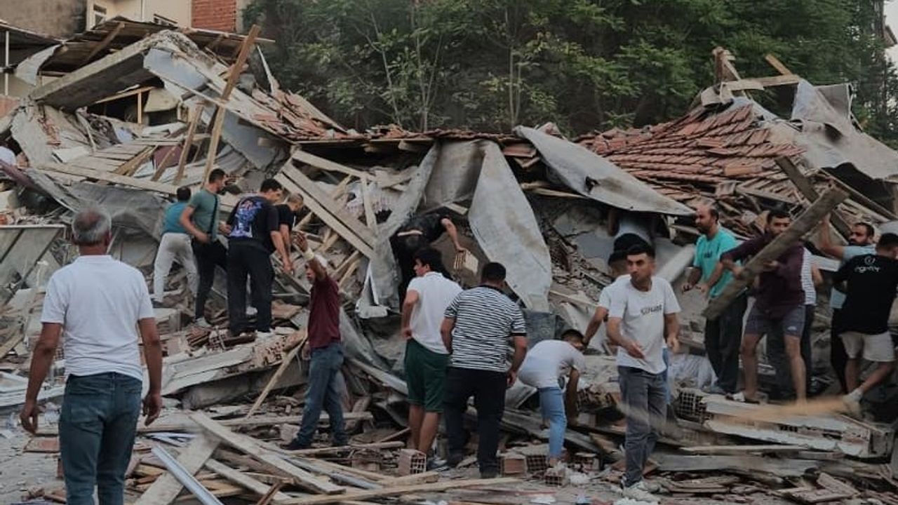 Balıkesir Sındırgı’da 6.1’lik deprem: 237 artçı meydana geldi