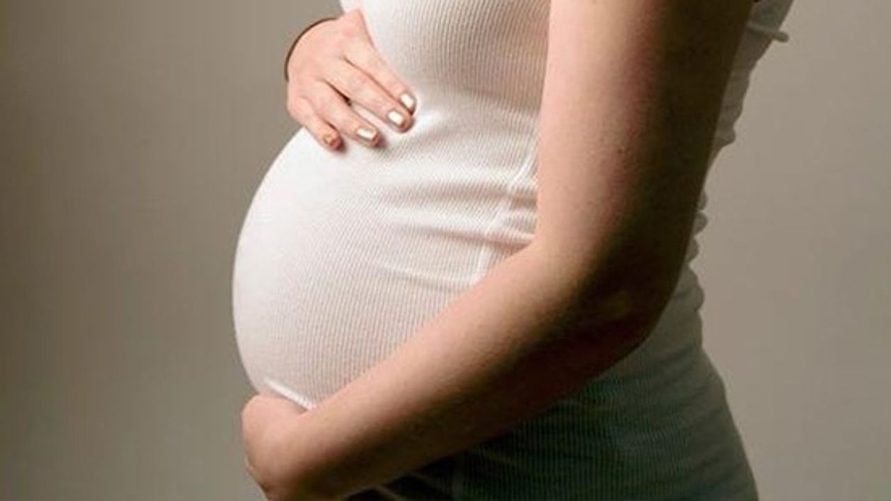 Riskli gebeliklerde yeni dönem: Bakanlık 49 tanıyla yakın takip başlatıyor
