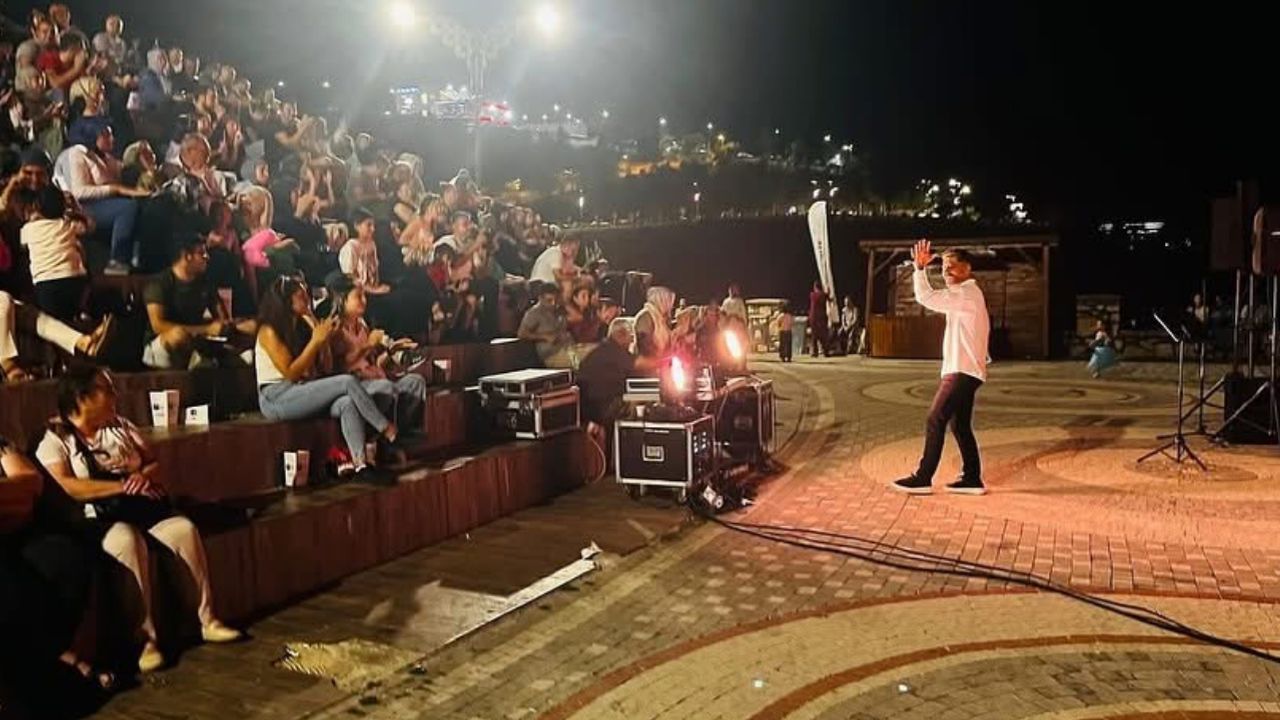 Kirazlıdere’de cuma akşamları müzik ziyafeti yaşanıyor