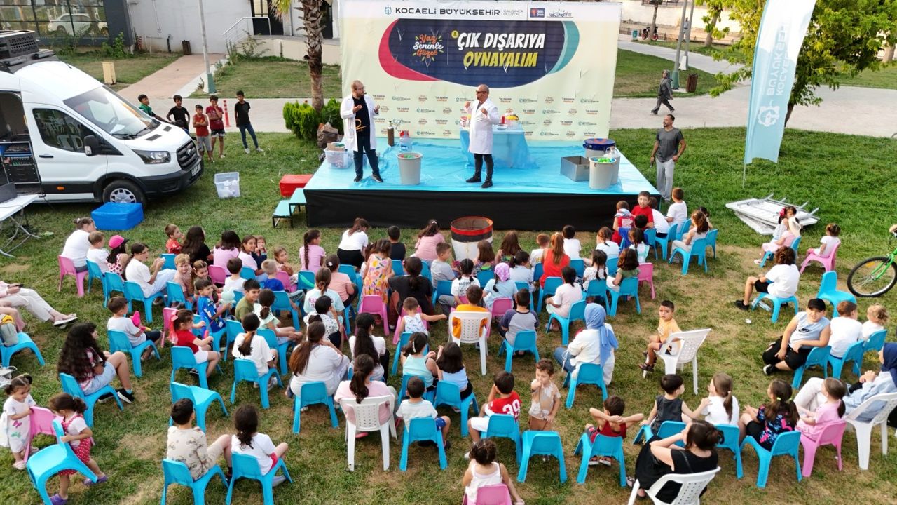 Halat çekme yarışının galibi Kandıralı çocuklar