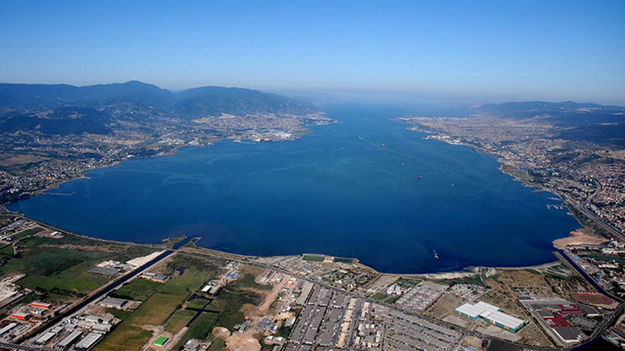 Körfezin iki yakasını kulaçlar birleştirecek