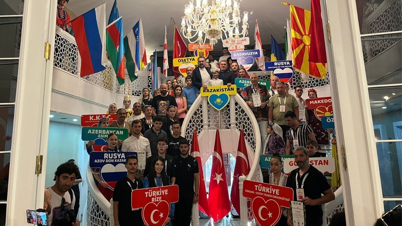 Ankara 18 ülkeden halk danslarına ev sahipliği yaptı