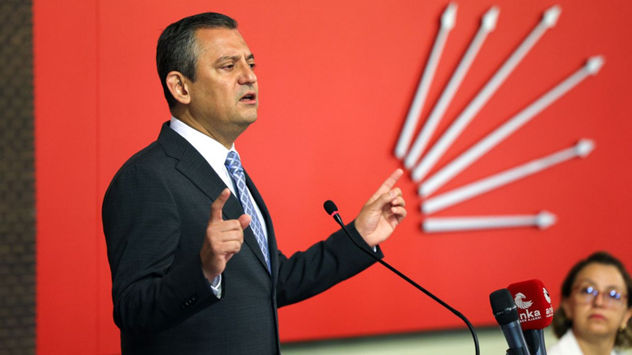 Özgür Özel: İBB soruşturmasında tutuklular, savcı ve avukat aracılığıyla itirafçı yapılmak isteniyor