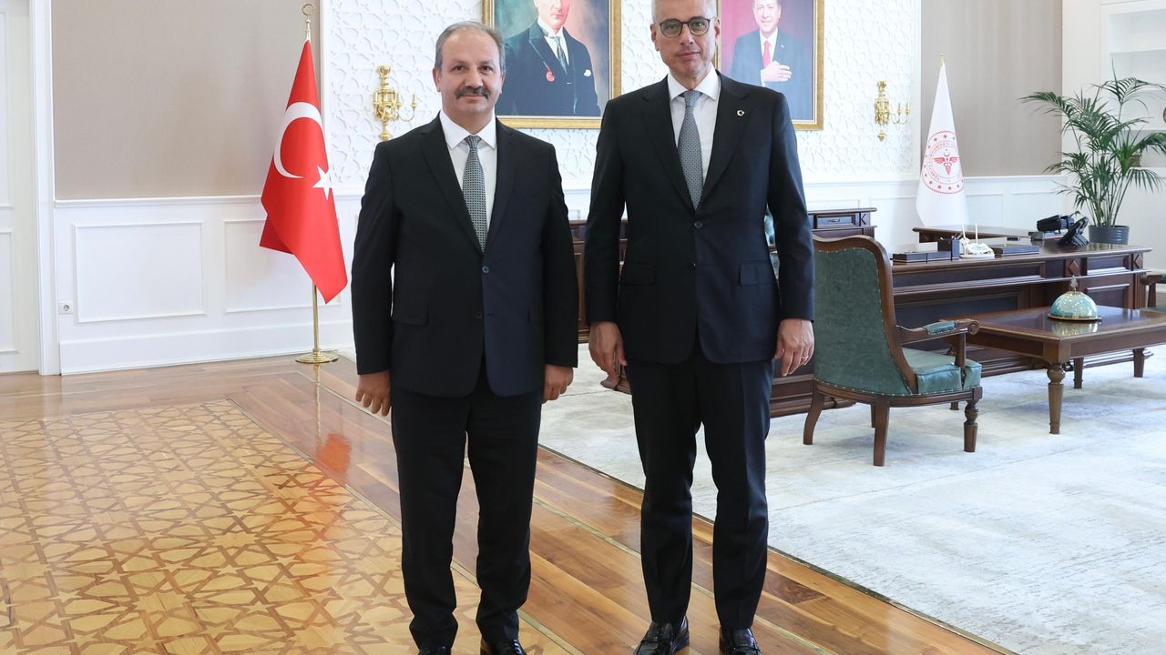 Sağlık-Sen, Toplu Sözleşme gündemiyle Sağlık Bakanı Memişoğlu’nu ziyaret etti