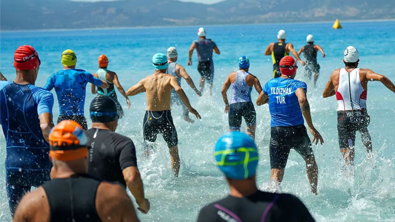 Salda gölü’nde triatlon etkinliği: Spor ve çevre dengesi vurgulandı