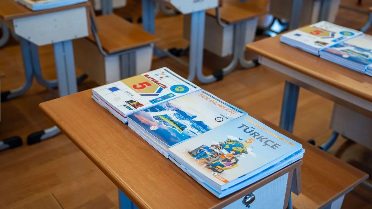 Ücretsiz ders kitapları okul sıralarına ulaştı