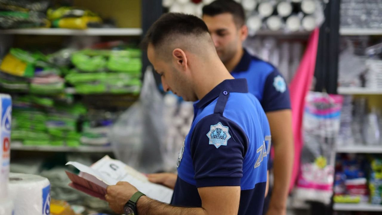 Aksaray Belediyesi zabıta ekiplerinden ruhsat denetimi