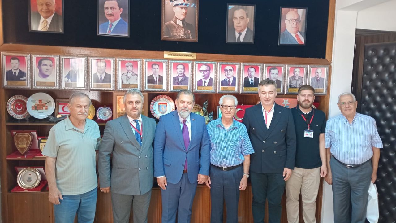 İngiltere’den Kıbrıs TMT Mücahitler Derneği’ne anlamlı ziyaret