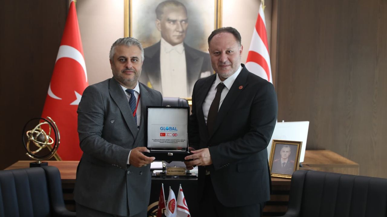 Global Business Management İş İnsanları Derneği, Kıbrıs Cumhuriyet Meclisi’ni ziyaret etti