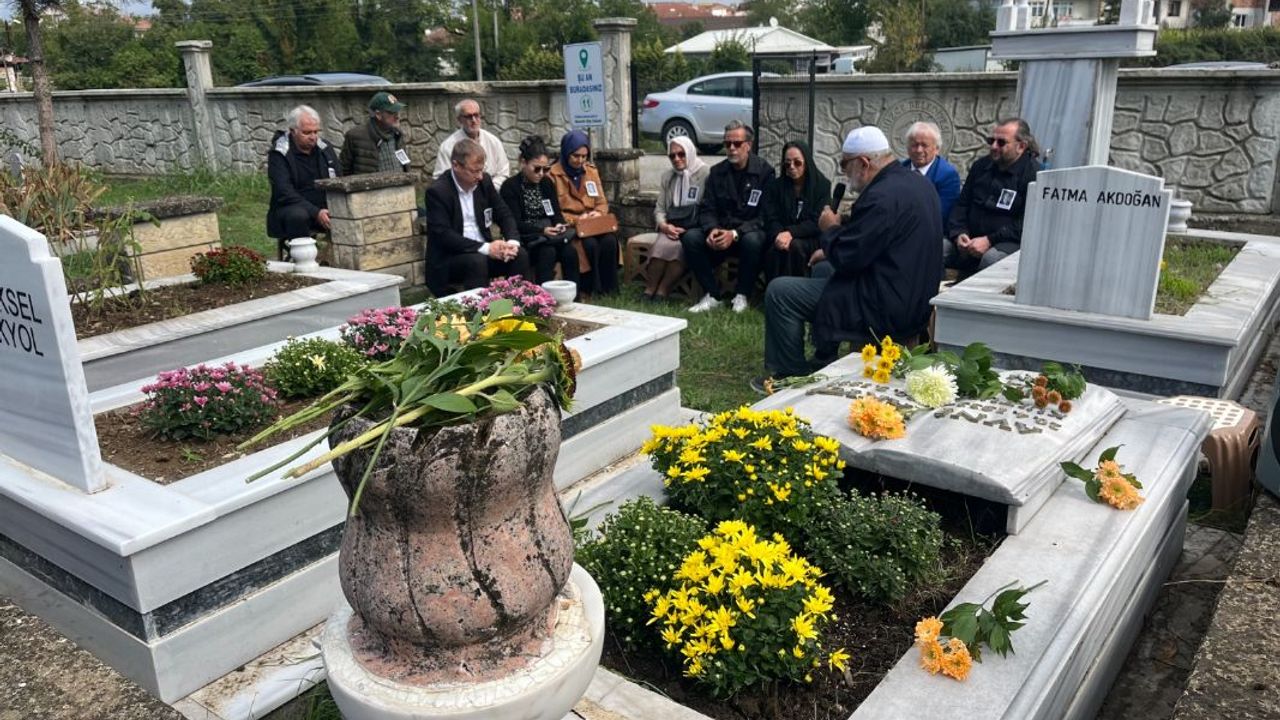 Milli Eğitim Bakanı Akyol Düzce’de mezarı başında anıldı