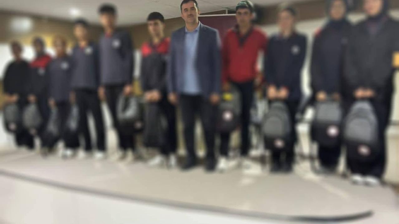 Kars ÖNDER’den İmam Hatip öğrencilerine büyük destek