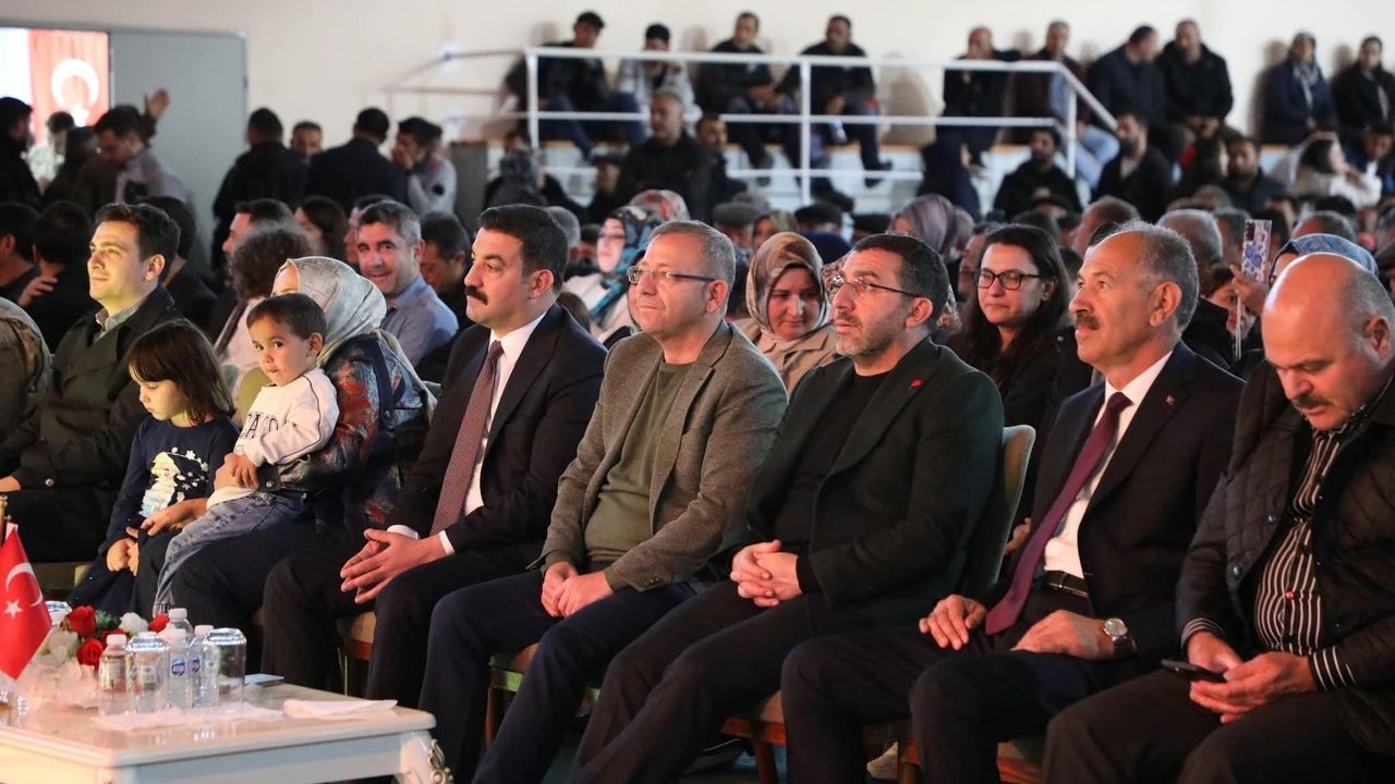 Arpaçay Aşıklar ve Halk Müziği şöleni coşkulu geçti