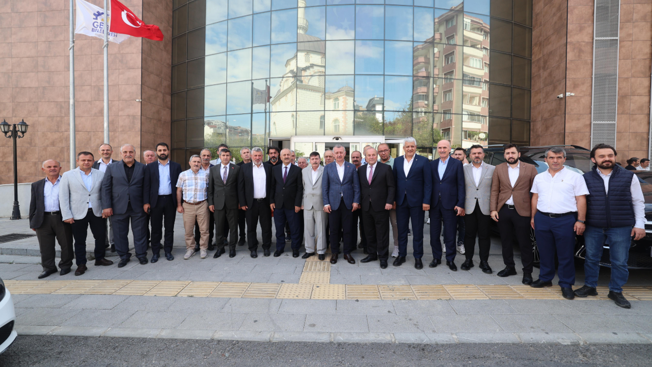 Başkan Büyükakın, Gebzeli servisçilerle bir araya geldi