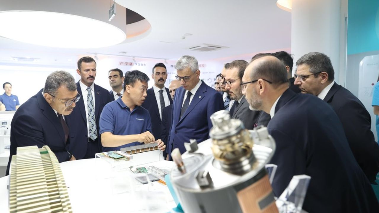 Bakan Memişoğlu Çin’de; “Sağlık teknolojileri üretiminde uluslararası iş birliklerimizi güçlendirmede kararlıyız”