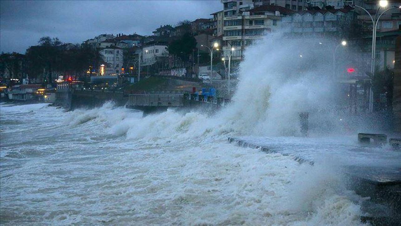 Meteorolojiden Karadeniz, Marmara ve Ege için fırtına uyarısı