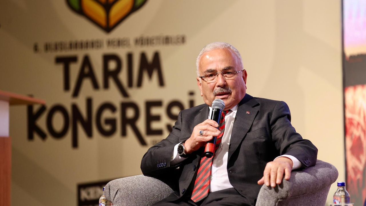 Belediye Başkanı Güler Erzurum’da tarım kongresinde konuştu