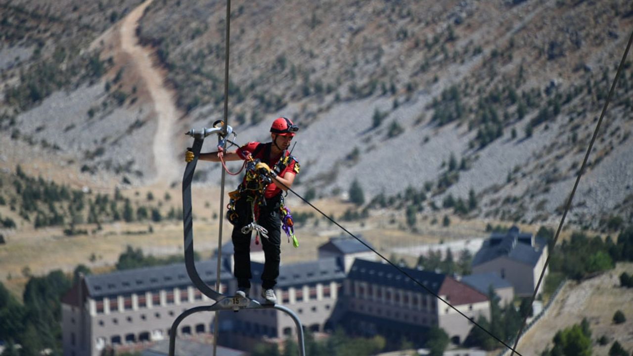 Isparta’da nefes kesen tatbikat