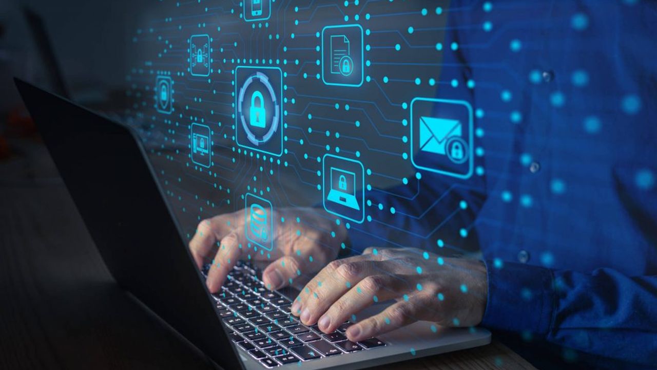 MİT dolandırıcılık şebekesine operasyon düzenledi