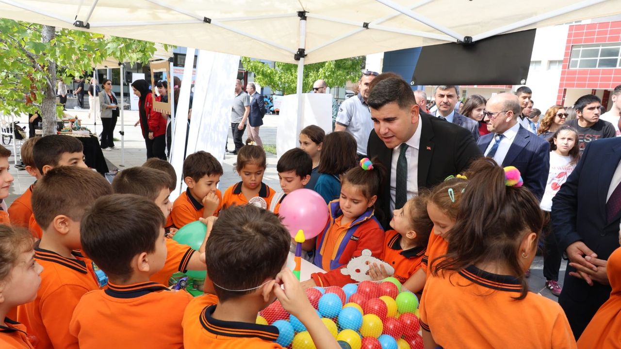 Artvin’de “Bilge Artvin Doğanın Mühendisliği” temalı bilim şenliği başladı