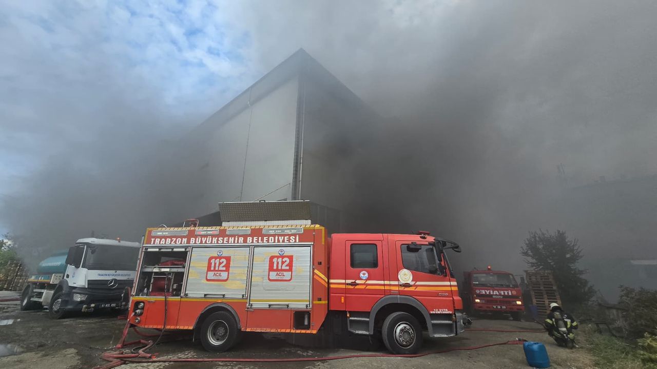 AVM’de çıkan yangın kontrol altına alındı