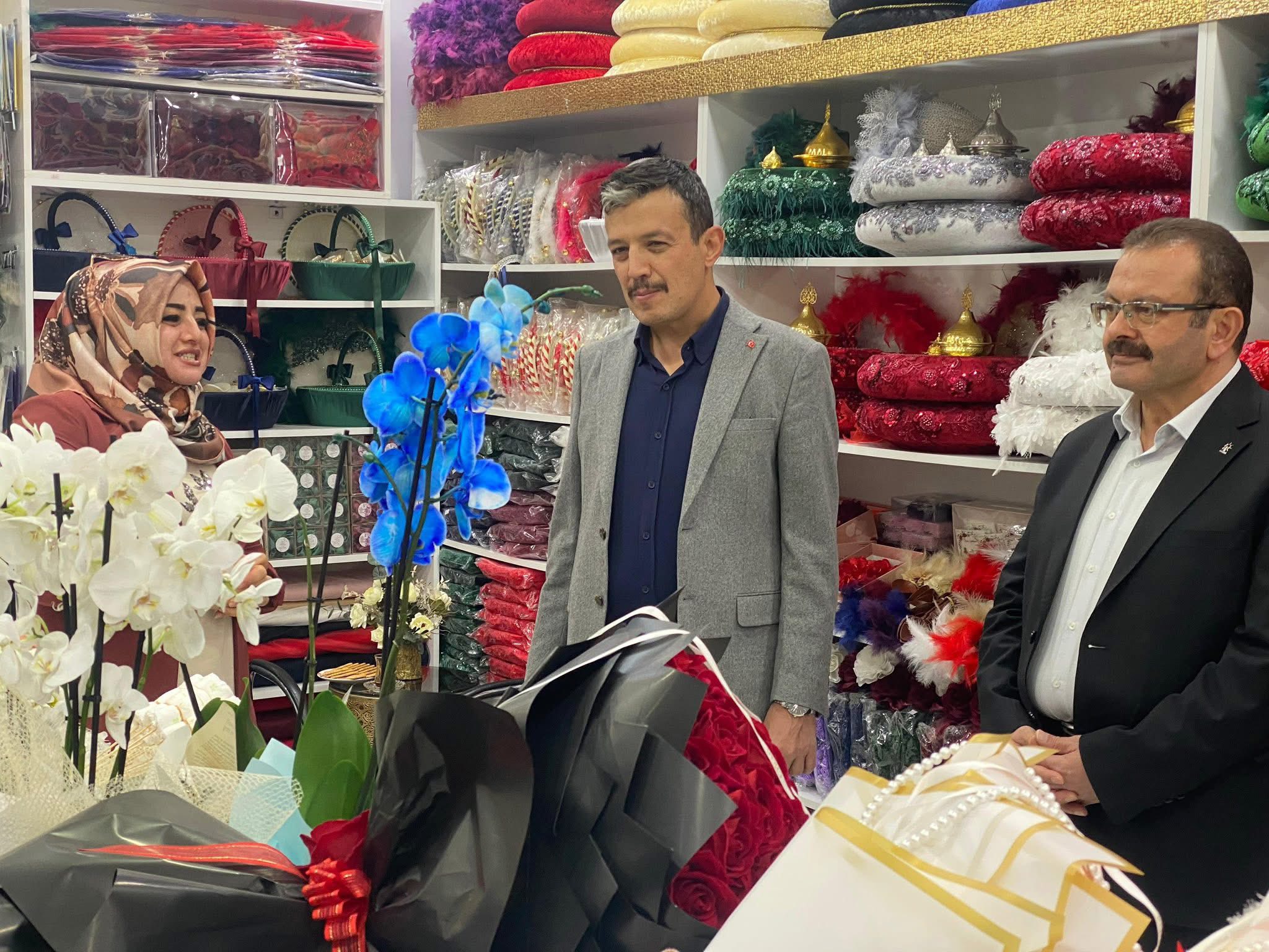 AK Heyetten Esnaf Ziyareti “Her Zaman Yanınızdayız”