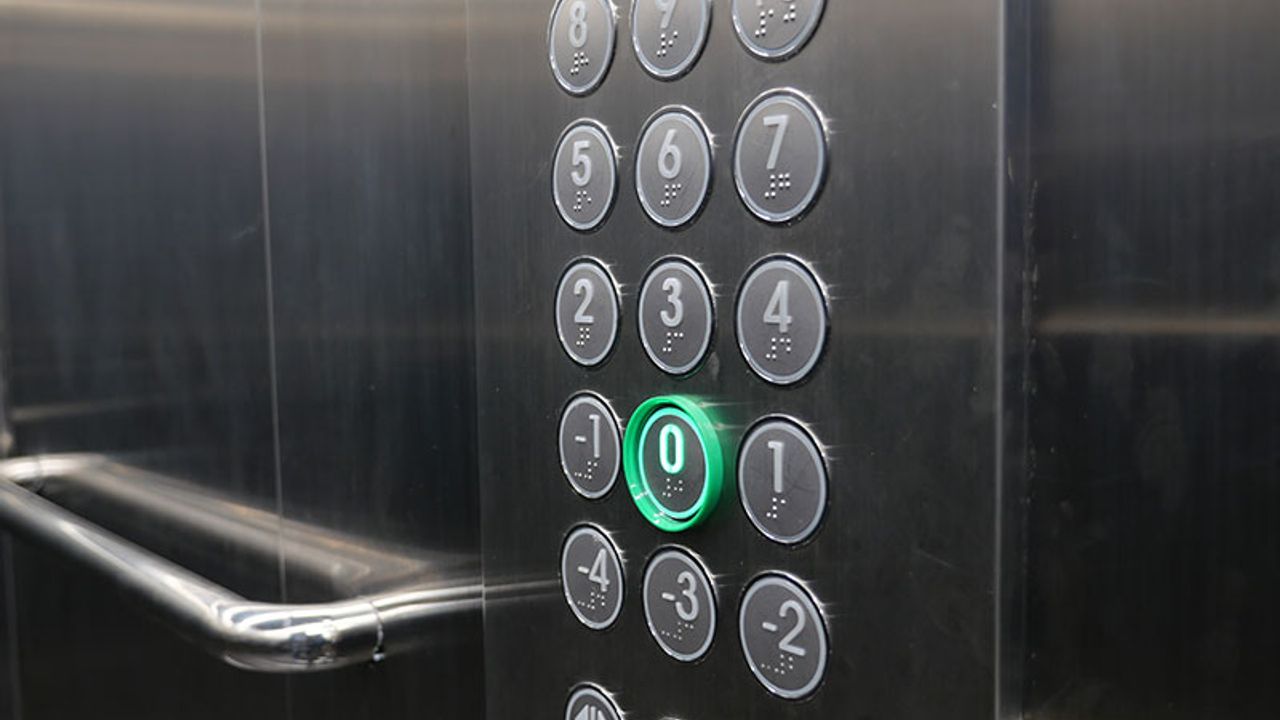 Ankara’da yük asansöründen düşen 2 işçi hayatını kaybetti