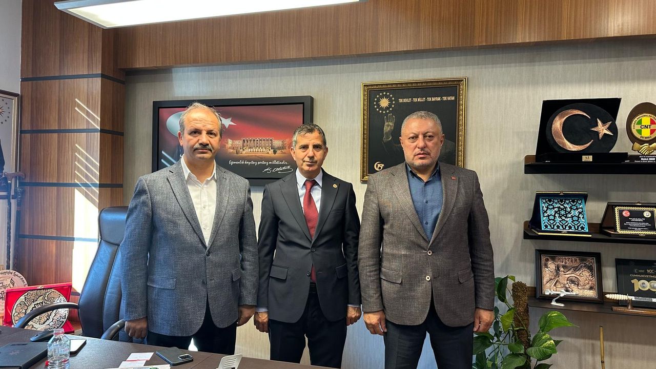 Sağlık-Sen’in Meclis mesaisi devam ediyor: Gündem sağlık profesyonellerinin talepleri