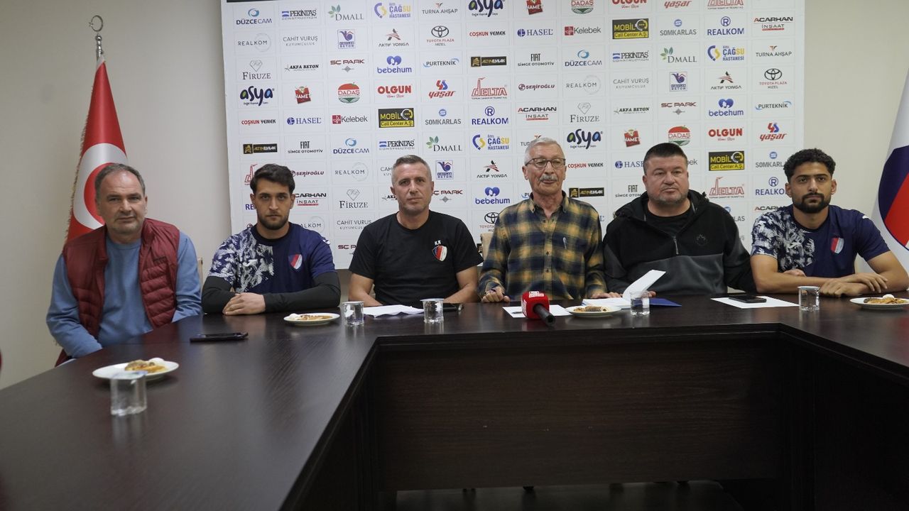 Düzcespor her hafta salı günü basının karşısına çıkıyor