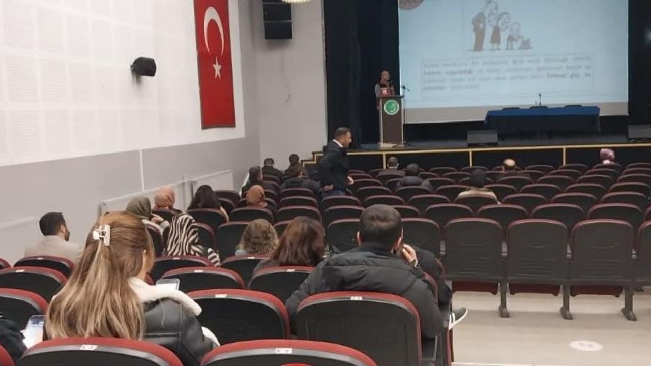 ŞÖNİM’den okul idarecileri ve rehber öğretmenlere bilgilendirme eğitimi