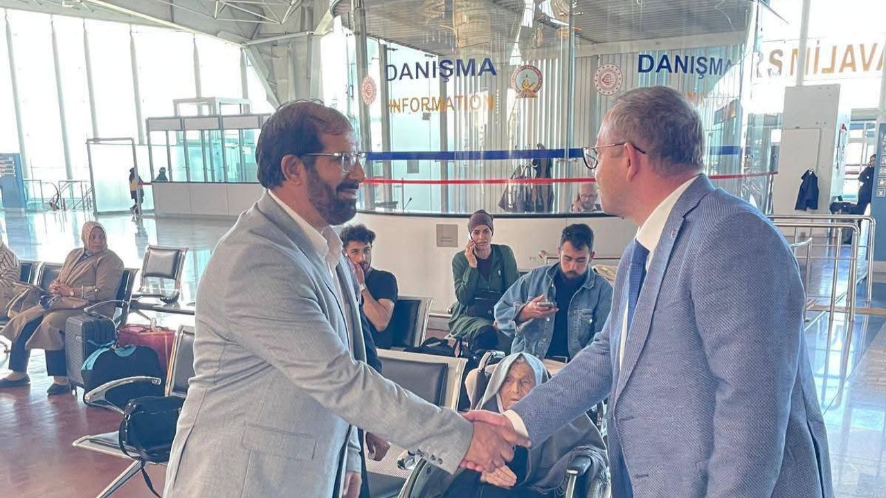 Kars Valisi Ziya Polat, Harakani Havalimanı’nda incelemelerde bulundu