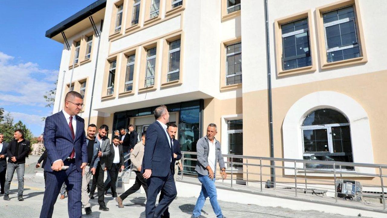 Vali Ziya Polat’tan Kağızman Emniyet Hizmet Binası ziyareti