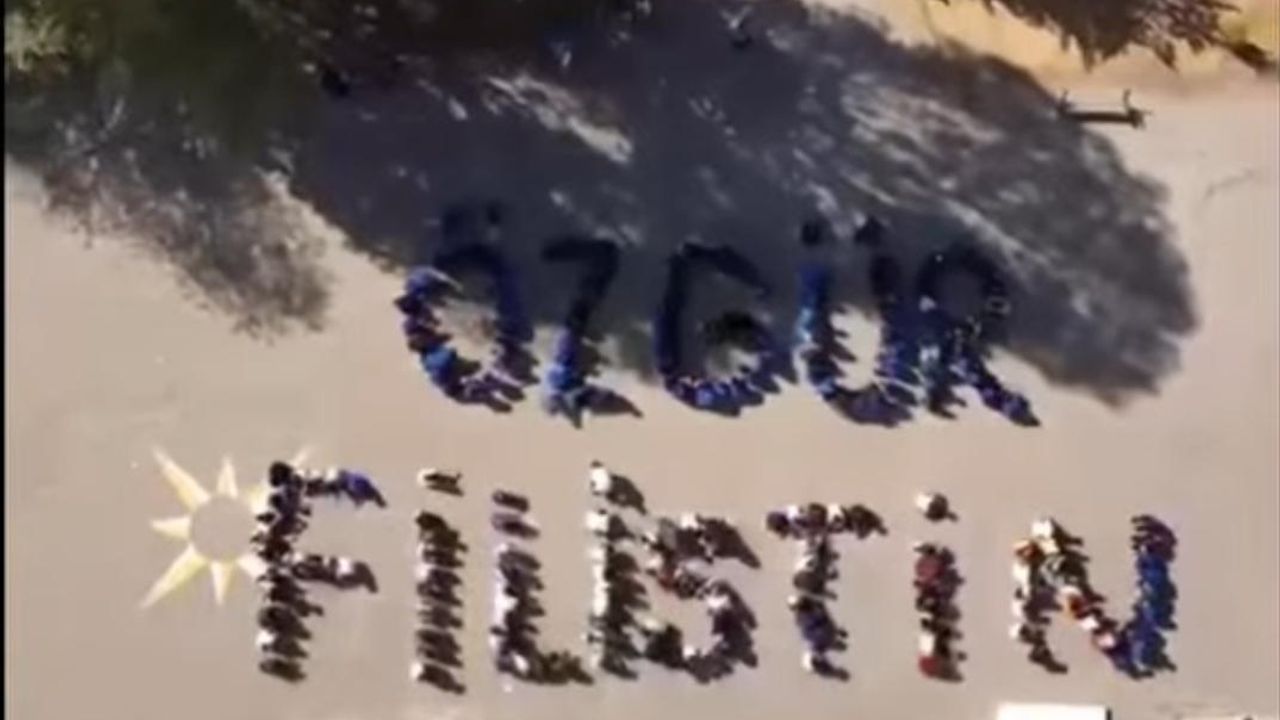 Kars’ta öğrencilerden Filistin’e destek: “Gazze” koreografisiyle farkındalık mesajı